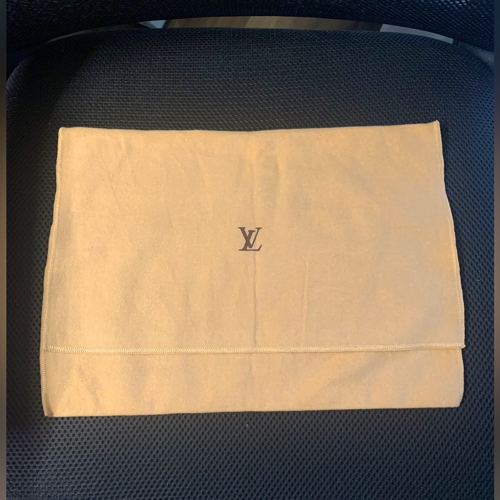 LOUIS VUITTON 9x13 Dust Bag